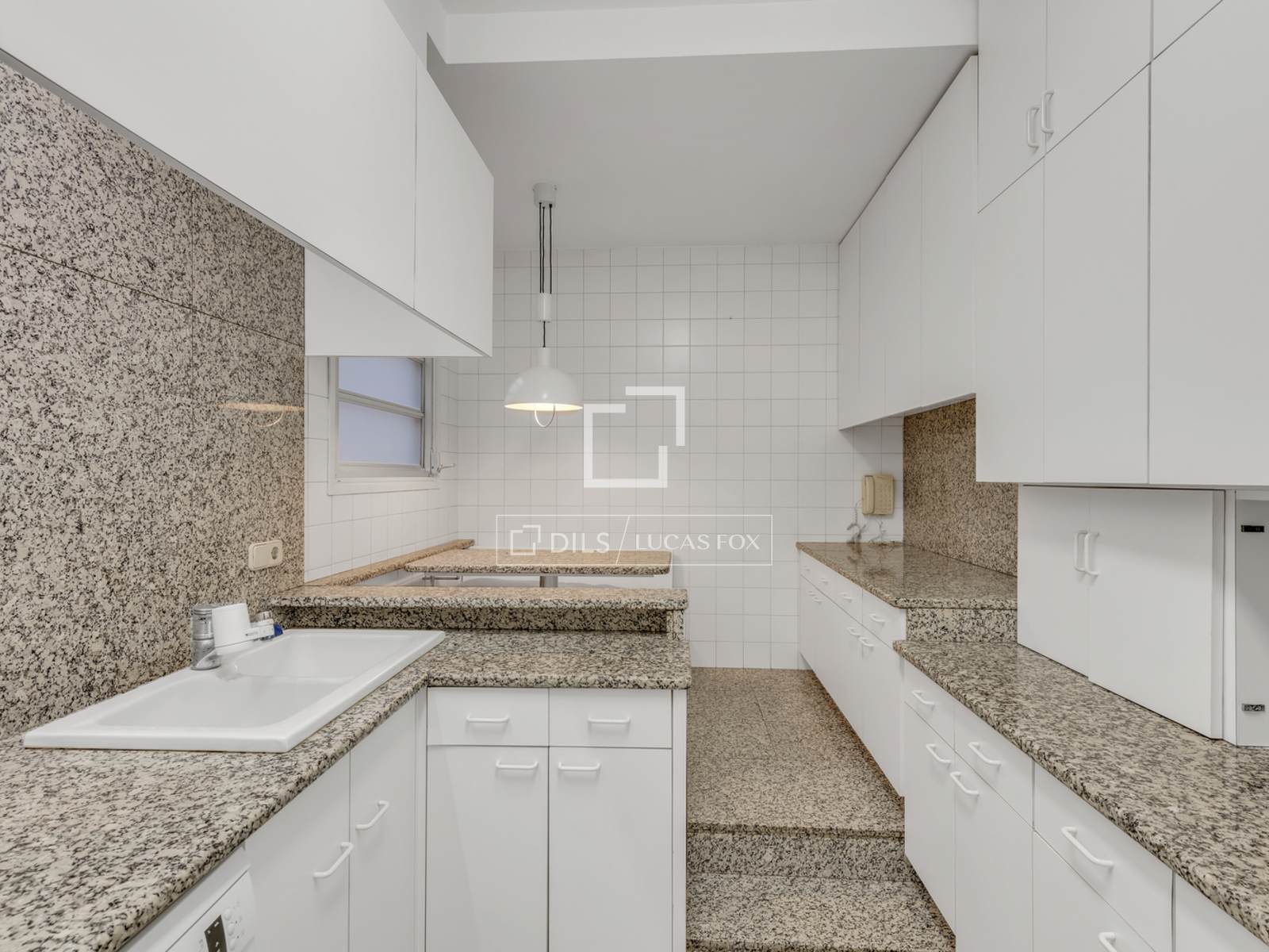 Квартира в Барселона, Испания 7 спален, 250м2 №192681