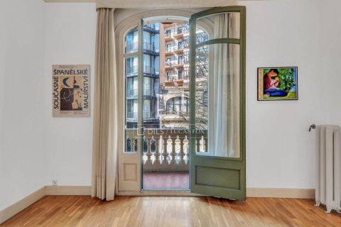 Apartamento en venta en Barcelona, España 7 dormitorios, 250 m2 No. 192681 - foto 7