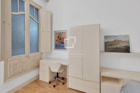 Apartamento en venta en Barcelona, España 7 dormitorios, 250 m2 No. 192681 - foto 18