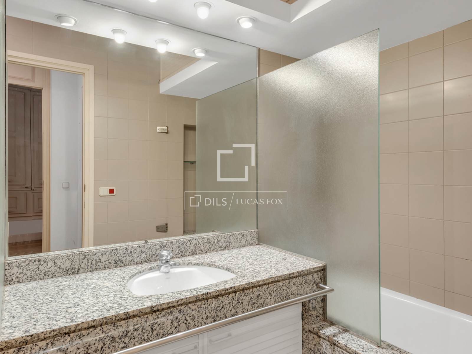 Квартира в Барселона, Испания 7 спален, 250м2 №192681