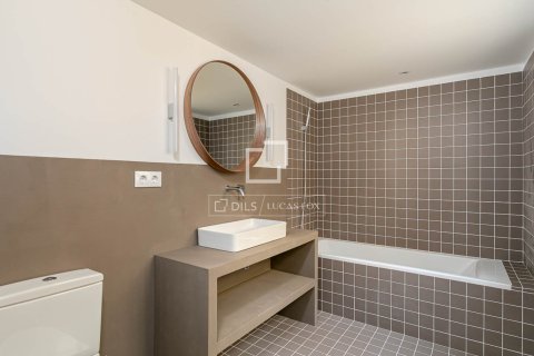 Apartamento en venta en Barcelona, España 3 dormitorios, 106 m2 No. 192686 - foto 3