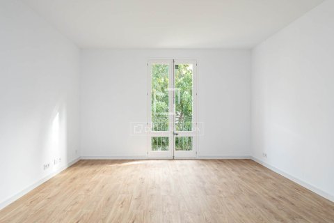 Apartamento en venta en Barcelona, España 3 dormitorios, 106 m2 No. 192686 - foto 6