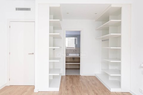 Apartamento en venta en Barcelona, España 3 dormitorios, 106 m2 No. 192686 - foto 9