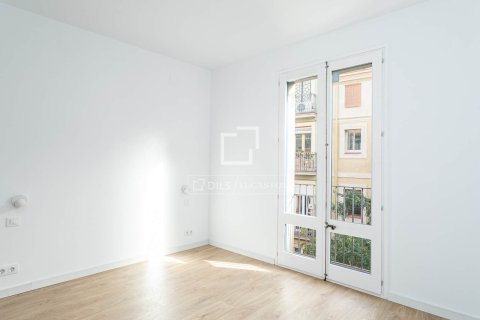 Apartamento en venta en Barcelona, España 3 dormitorios, 106 m2 No. 192686 - foto 2