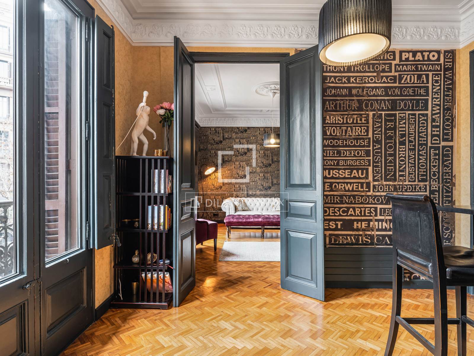 Apartment in Barcelona, Spain 4 bedrooms, 117 sq.m. No. 192684