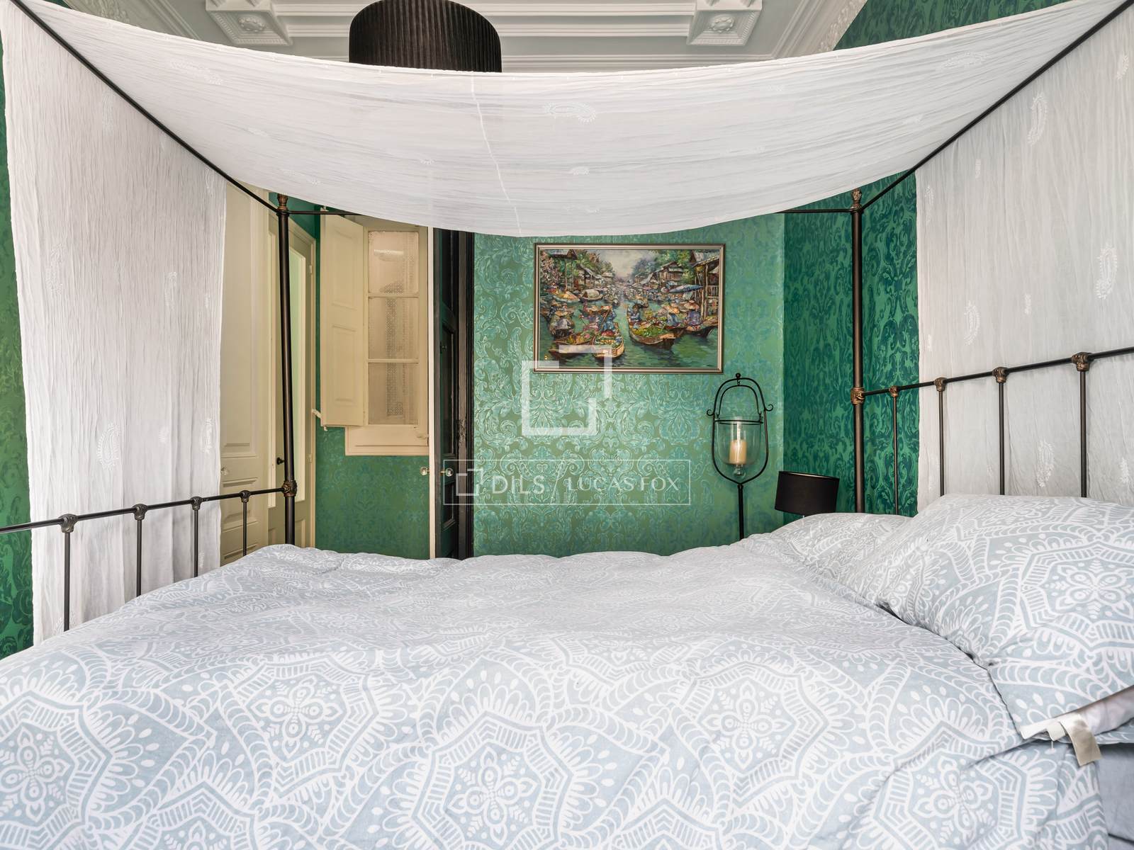 Apartment in Barcelona, Spain 4 bedrooms, 117 sq.m. No. 192684