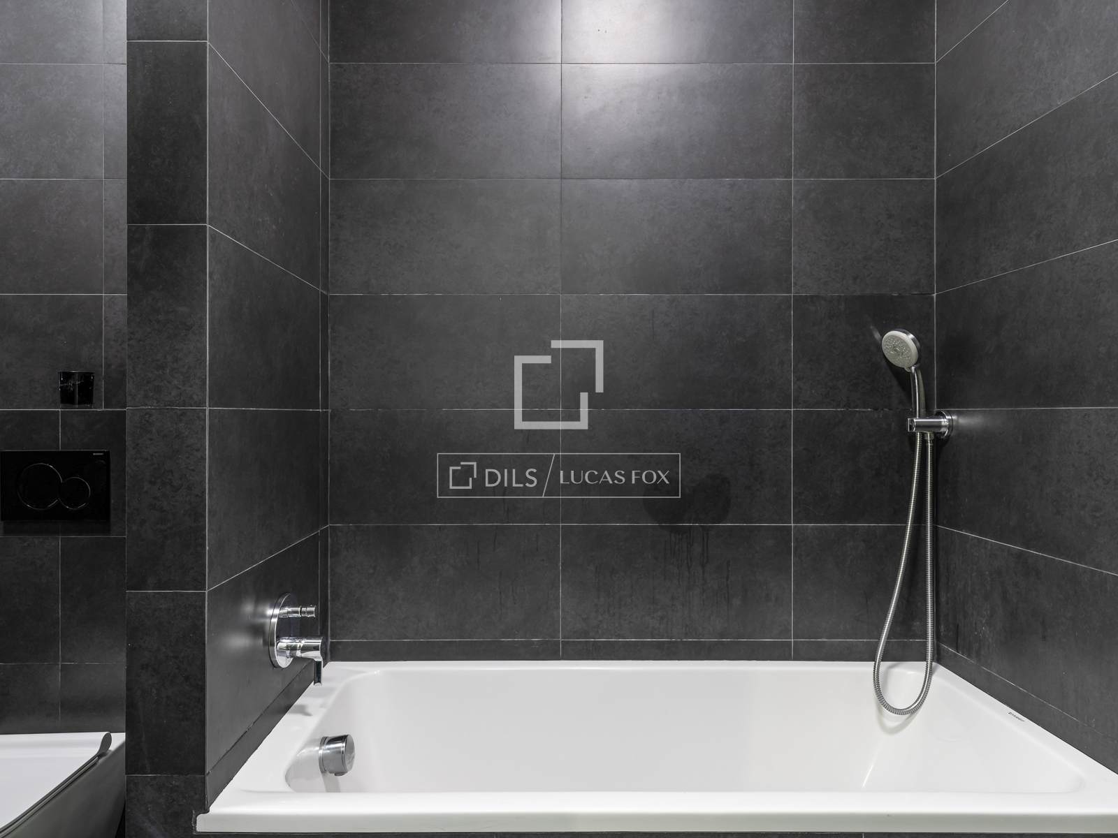 Apartment in Barcelona, Spain 4 bedrooms, 117 sq.m. No. 192684