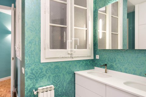 Apartamento en venta en Barcelona, España 4 dormitorios, 117 m2 No. 192684 - foto 27