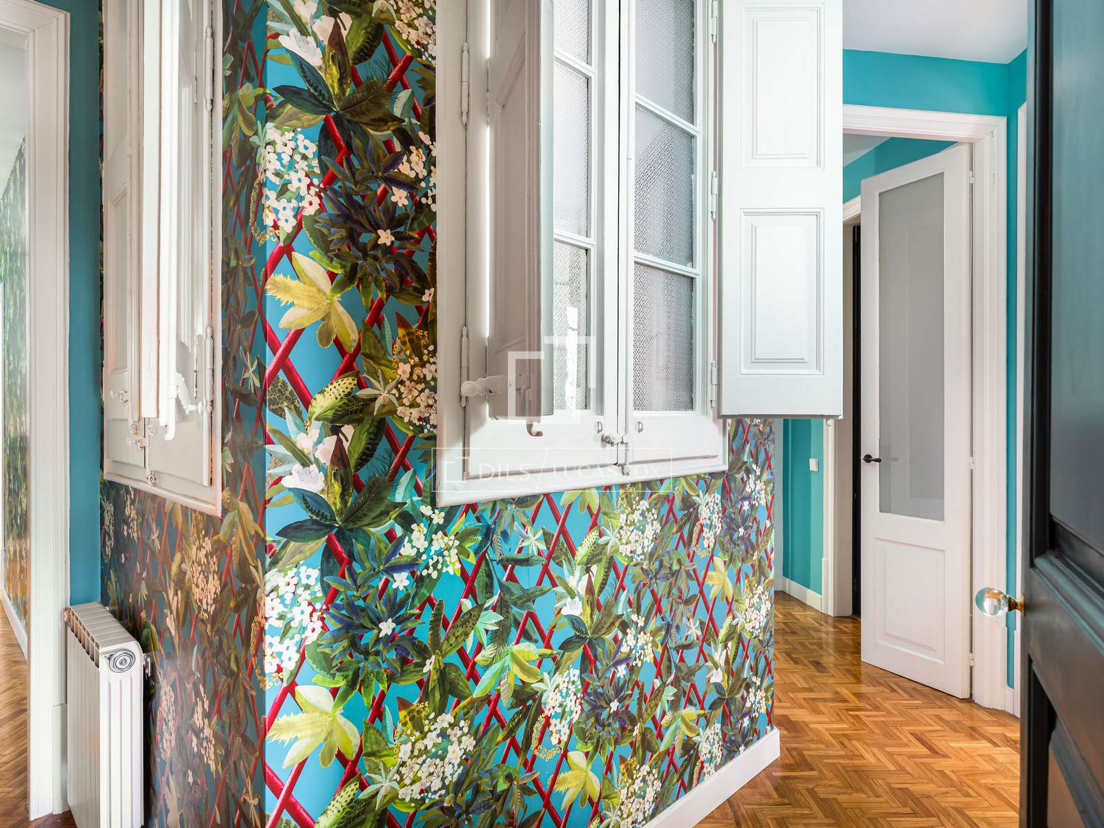 Apartment in Barcelona, Spain 4 bedrooms, 117 sq.m. No. 192684