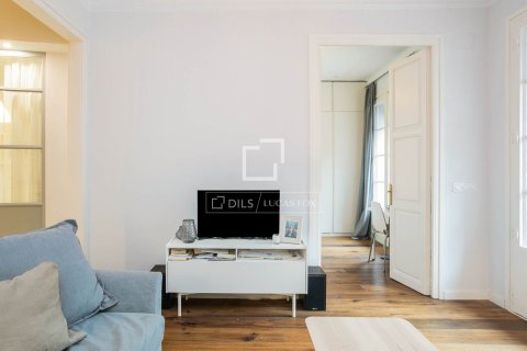 Apartamento en venta en Barcelona, España 2 dormitorios, 81 m2 No. 192685 - foto 13