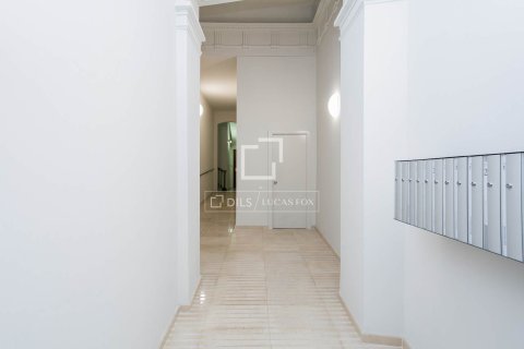 Apartamento en venta en Barcelona, España 2 dormitorios, 81 m2 No. 192685 - foto 25
