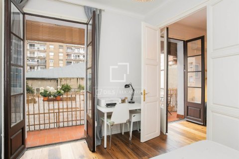 Apartamento en venta en Barcelona, España 2 dormitorios, 81 m2 No. 192685 - foto 14