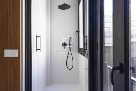 Apartamento en venta en Barcelona, España 2 dormitorios, 81 m2 No. 192682 - foto 16