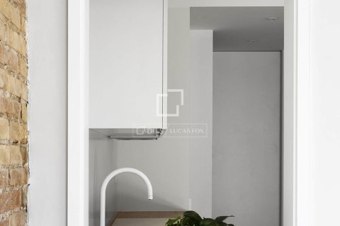 Apartamento en venta en Barcelona, España 2 dormitorios, 81 m2 No. 192682 - foto 15