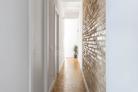 Apartamento en venta en Barcelona, España 2 dormitorios, 81 m2 No. 192682 - foto 7