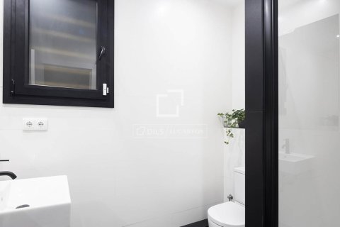 Apartamento en venta en Barcelona, España 2 dormitorios, 81 m2 No. 192682 - foto 13