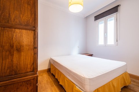 Dzīvoklis īrēšanai Madrid, Spānijā 1 istaba, 53 m2 Nr. 151436 - attēls 23