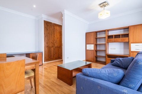 Dzīvoklis īrēšanai Madrid, Spānijā 1 istaba, 53 m2 Nr. 151436 - attēls 10