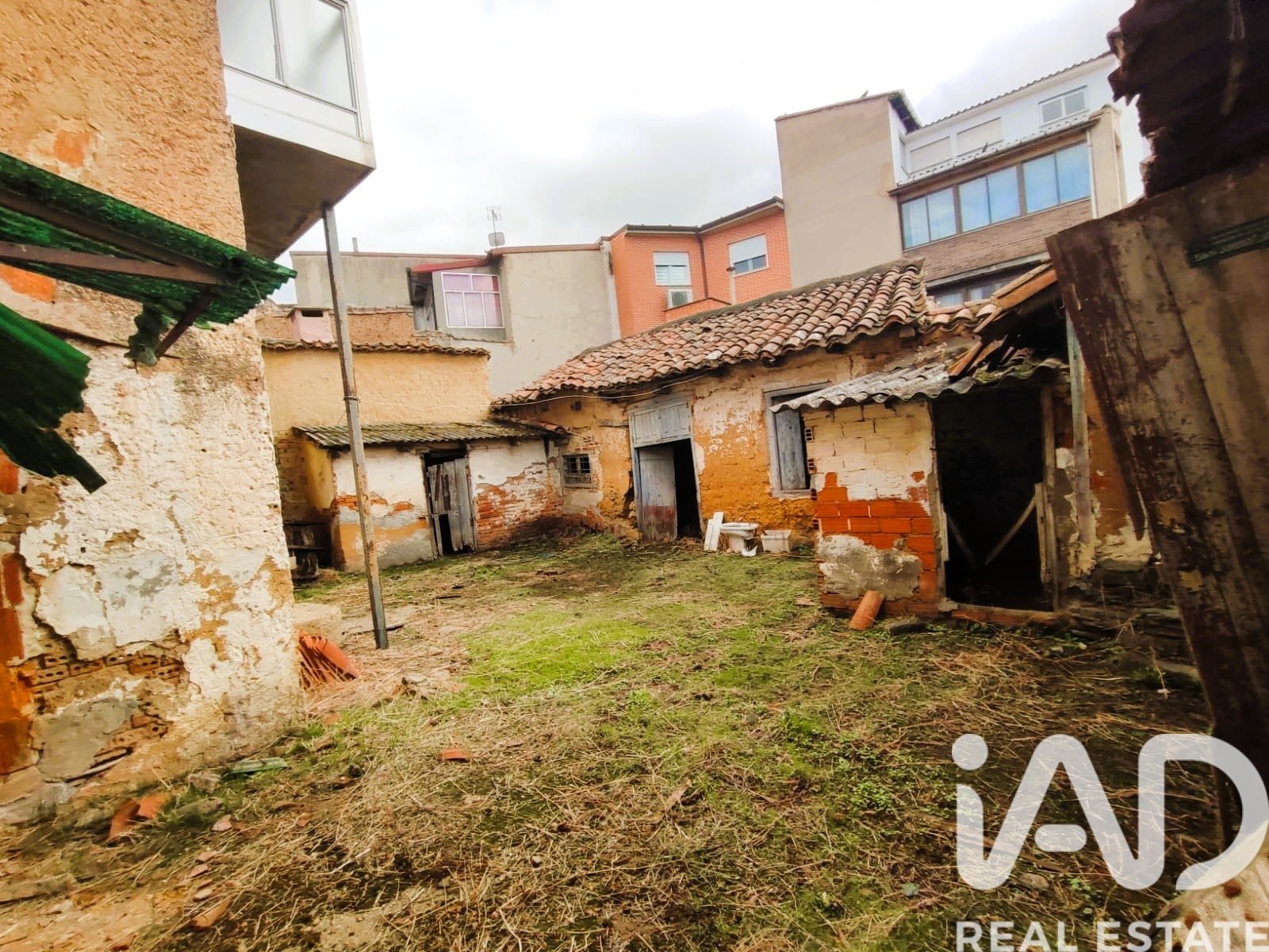 Villa i San Justo de la Vega, Leon, Spanien 380 kvm. Nr. 185529