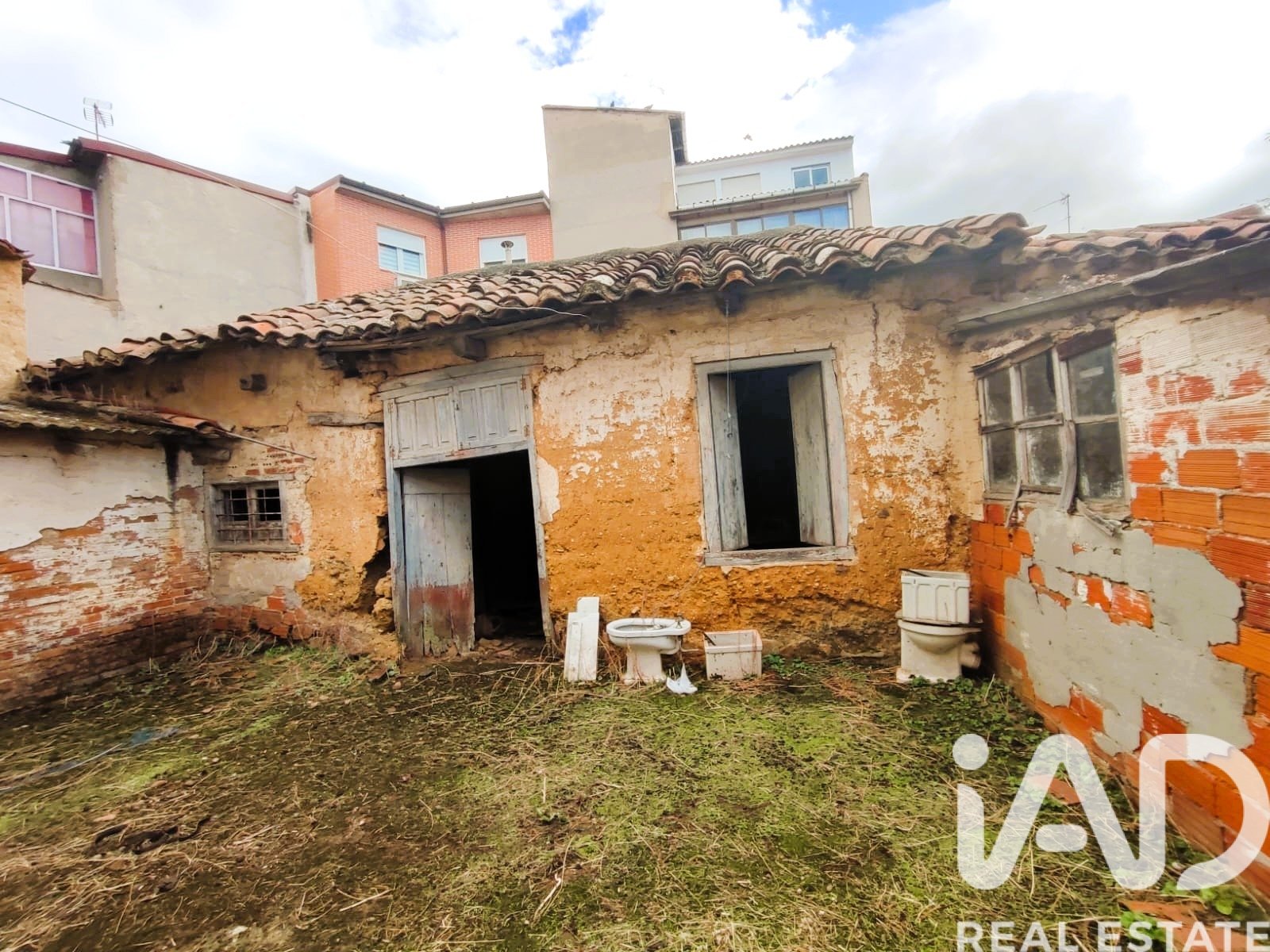 Villa i San Justo de la Vega, Leon, Spanien 380 kvm. Nr. 185529