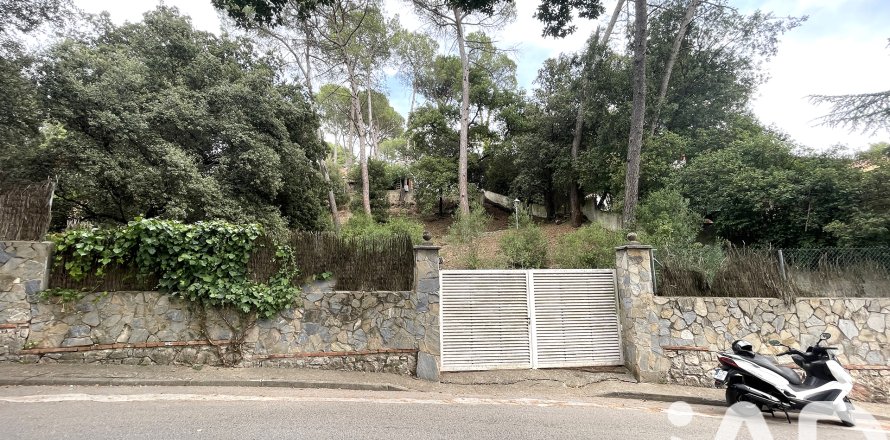 Land plot in Vacarisses, Barcelona, Spain 1855 sq.m. No. 185533