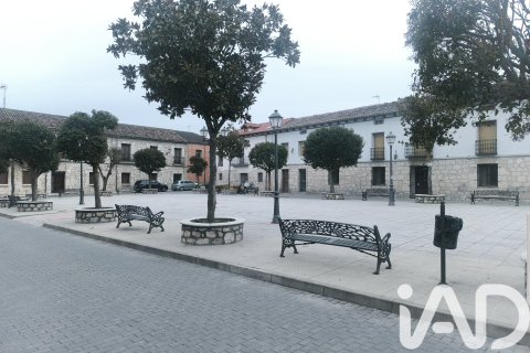 Casa a Villanubla, Valladolid, Spagna 5 camere da letto, 444 mq. N° 173179