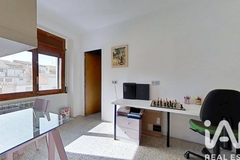Hus till salu i Tàrrega, Lleida, Spanien 5 sovrum, 335 kvm. Nr. 173178 - foto 30
