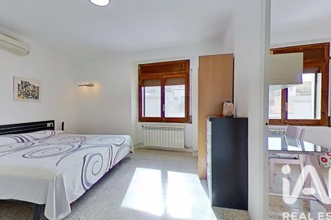 Hus till salu i Tàrrega, Lleida, Spanien 5 sovrum, 335 kvm. Nr. 173178 - foto 27