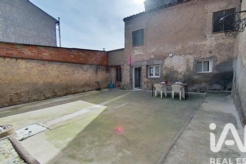 Hus till salu i Tàrrega, Lleida, Spanien 5 sovrum, 335 kvm. Nr. 173178 - foto 13
