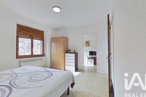 Hus till salu i Tàrrega, Lleida, Spanien 5 sovrum, 335 kvm. Nr. 173178 - foto 29