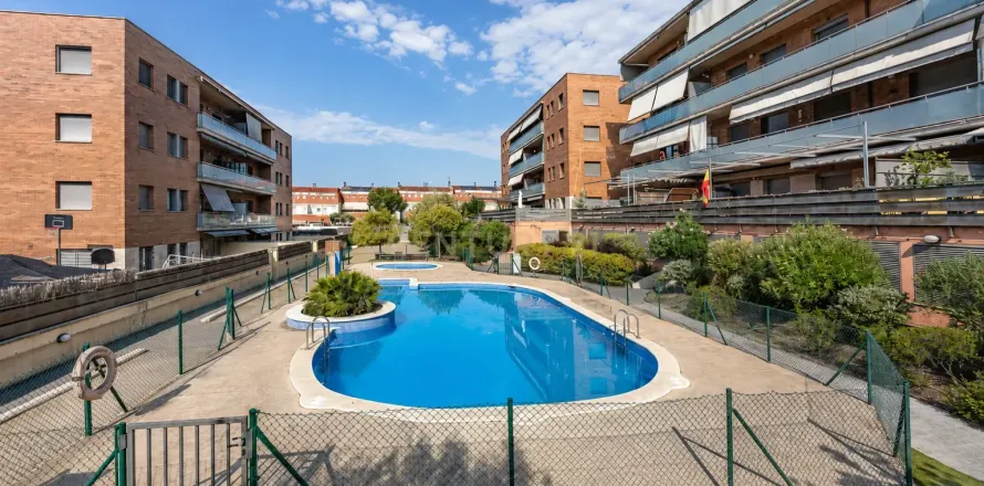 Lägenhet i Parets del Vallès, Barcelona, Spanien 4 sovrum, 118 kvm. Nr. 193827