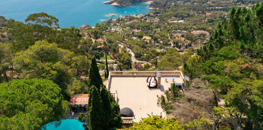 Дом в Бегур, Герона, Испания 4 спальни,  №141185