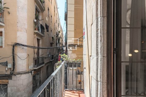 Lägenhet till salu i Barcelona, Spanien 2 sovrum, 77 kvm. Nr. 167980 - foto 30