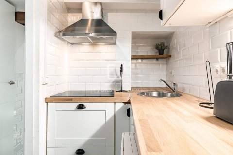 Apartment for sale in Barcelona, Spain 2 bedrooms, 77 sq.m. No. 167980 - photo 11
