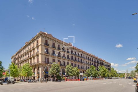 Apartment for sale in Barcelona, Spain 2 bedrooms, 88 sq.m. No. 167985 - photo 30