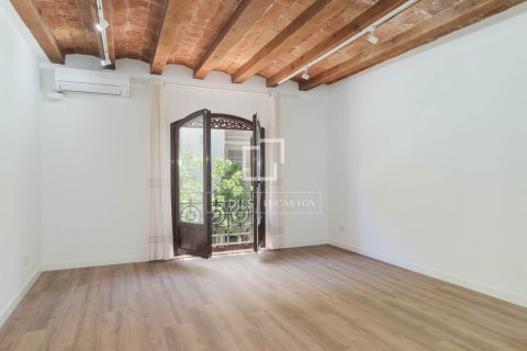Apartment for sale in Barcelona, Spain 2 bedrooms, 88 sq.m. No. 167985 - photo 2