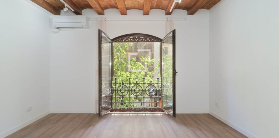 Apartment in Barcelona, Spain 2 bedrooms, 88 sq.m. No. 167985