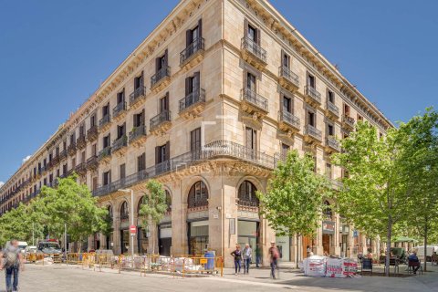 Apartment for sale in Barcelona, Spain 2 bedrooms, 88 sq.m. No. 167985 - photo 27