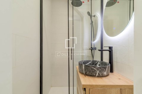 Apartment for sale in Barcelona, Spain 2 bedrooms, 88 sq.m. No. 167985 - photo 16