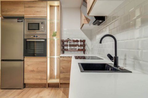 Apartment for sale in Barcelona, Spain 2 bedrooms, 88 sq.m. No. 167985 - photo 8