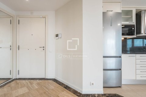 Apartment for sale in Barcelona, Spain 3 bedrooms, 112 sq.m. No. 167986 - photo 11