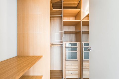 Apartment for sale in Barcelona, Spain 3 bedrooms, 112 sq.m. No. 167986 - photo 27