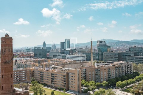 Apartment for sale in Barcelona, Spain 3 bedrooms, 112 sq.m. No. 167986 - photo 21