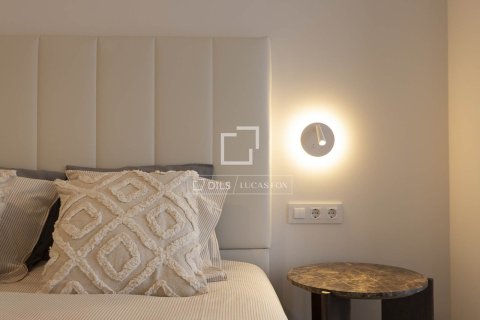 Apartment for sale in Barcelona, Spain 3 bedrooms, 110 sq.m. No. 167984 - photo 13