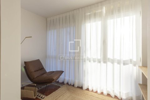 Apartment for sale in Barcelona, Spain 3 bedrooms, 110 sq.m. No. 167984 - photo 14