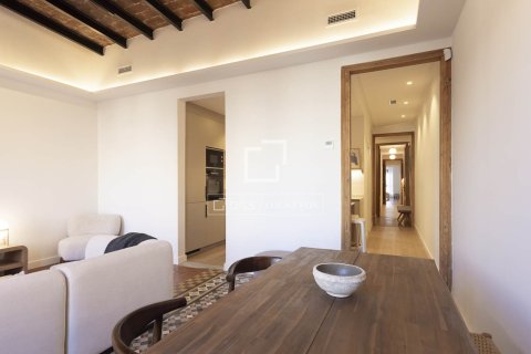 Apartment for sale in Barcelona, Spain 3 bedrooms, 110 sq.m. No. 167984 - photo 4