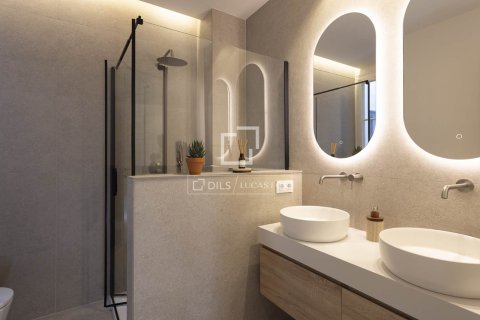Apartment for sale in Barcelona, Spain 3 bedrooms, 110 sq.m. No. 167984 - photo 17