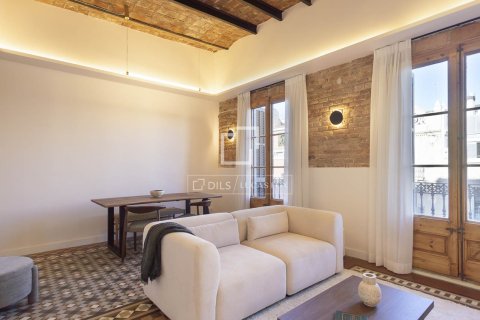Apartment for sale in Barcelona, Spain 3 bedrooms, 110 sq.m. No. 167984 - photo 2