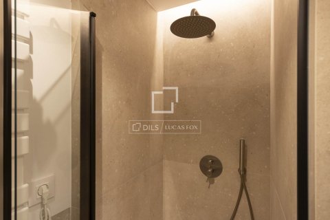 Apartment for sale in Barcelona, Spain 2 bedrooms, 84 sq.m. No. 167981 - photo 24