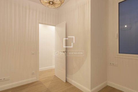 Apartment for sale in Barcelona, Spain 2 bedrooms, 84 sq.m. No. 167981 - photo 27